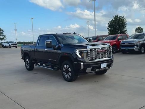 New 2026 GMC Sierra 2500 Denali w/ Denali Reserve Package AWD/4WD image 3