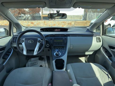 Used 2011 Toyota Prius Two image 28