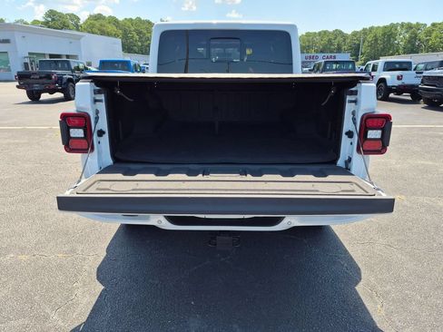 Certified 2021 Jeep Gladiator Overland AWD/4WD image 25