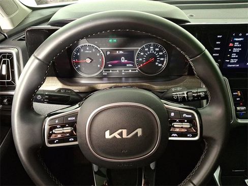 Used 2023 Kia Sorento S w/ Panoramic Sunroof Package image 20