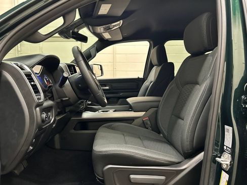 New 2026 RAM 1500 Express AWD/4WD image 7