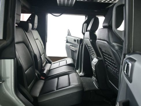 Used 2022 Ford Bronco Black Diamond image 40