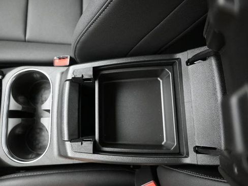 New 2026 GMC Canyon Elevation w/ Convenience Package image 20