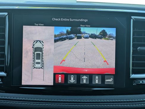 New 2026 Chrysler Pacifica Limited FWD image 14