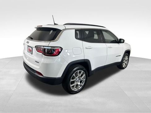 Used 2023 GMC Terrain SLE w/ Driver Convenience Package AWD/4WD image 36