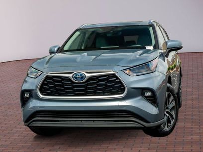 Used 2021 Toyota Highlander XLE