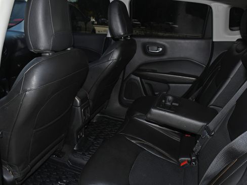Used 2018 Jeep Compass Limited w/ Navigation Group FWD image 17