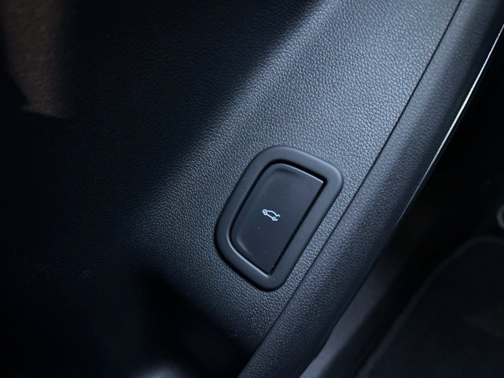 Used 2024 GMC Acadia Elevation FWD image 43