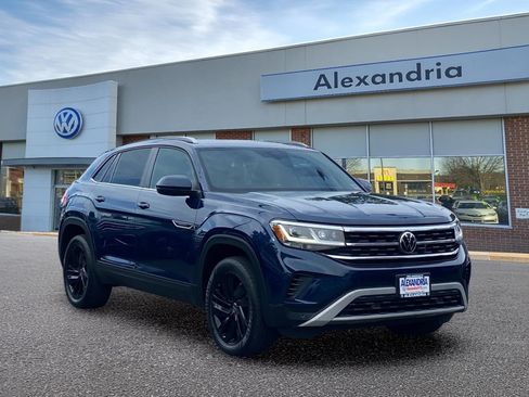 Used 2022 Volkswagen Atlas Cross Sport SE AWD/4WD image 1