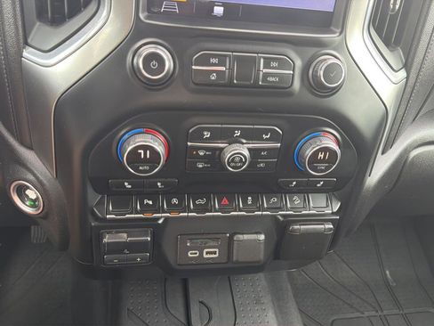 Used 2019 Chevrolet Silverado 1500 LT w/ All-Star Edition AWD/4WD image 10