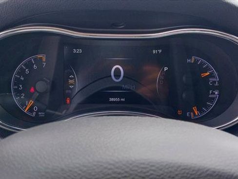 Used 2022 Jeep Grand Cherokee Limited image 26