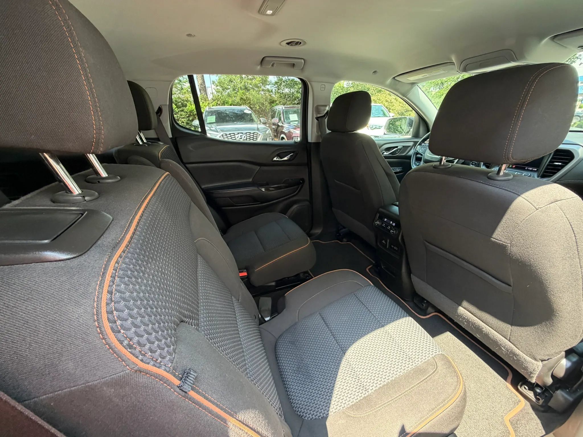 Used 2020 GMC Acadia AT4 AWD/4WD image 13