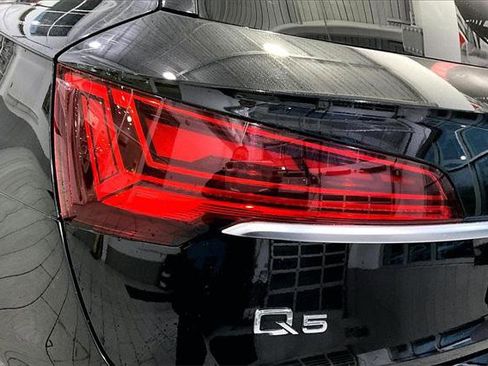 Certified 2023 Audi Q5 2.0T Premium w/ Convenience Package image 31