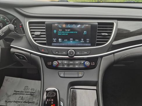 Used 2017 Buick LaCrosse Essence FWD image 23