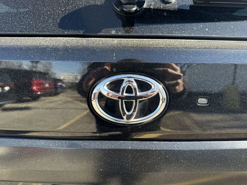 Used 2025 Toyota Sequoia SR5 image 31