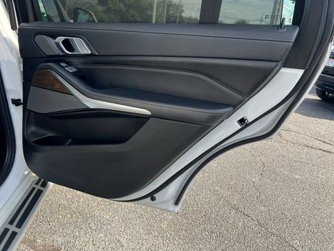 Used 2020 BMW X7 xDrive40i w/ Premium Package AWD/4WD image 33