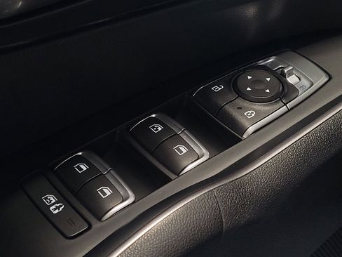 Used 2022 Kia Sorento S image 27