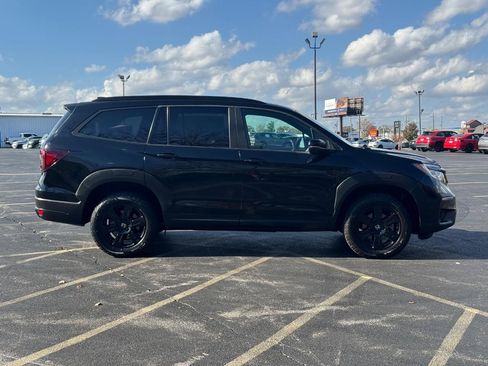Used 2022 Honda Pilot TrailSport image 2