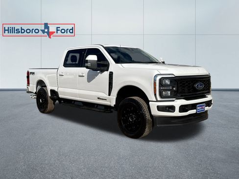 Used 2023 Ford F250 Lariat w/ Sport Appearance Package image 4