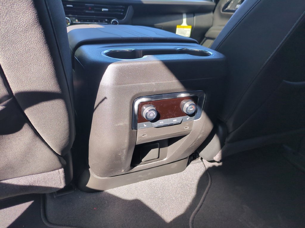 New 2026 Chevrolet Tahoe High Country AWD/4WD image 35