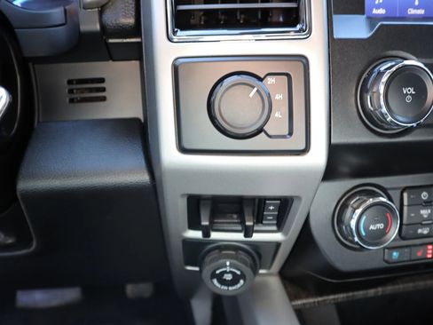 Used 2021 Ford F350 Lariat w/ Lariat Value Package image 21