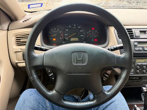 Used 2000 Honda Accord EX image 11
