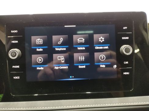 New 2025 Volkswagen Taos SE image 27