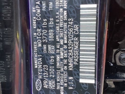Used 2023 Hyundai Venue SEL w/ Cargo Package FWD image 25