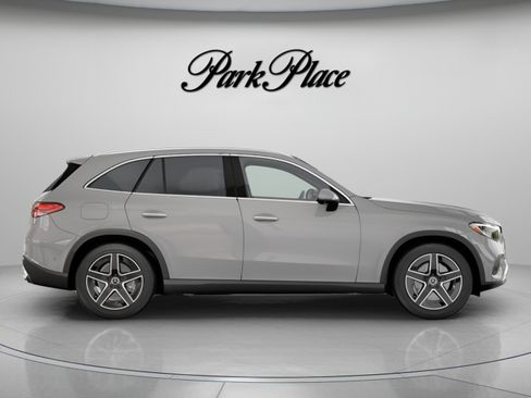 Used 2026 Mercedes-Benz GLC 300 4MATIC image 28