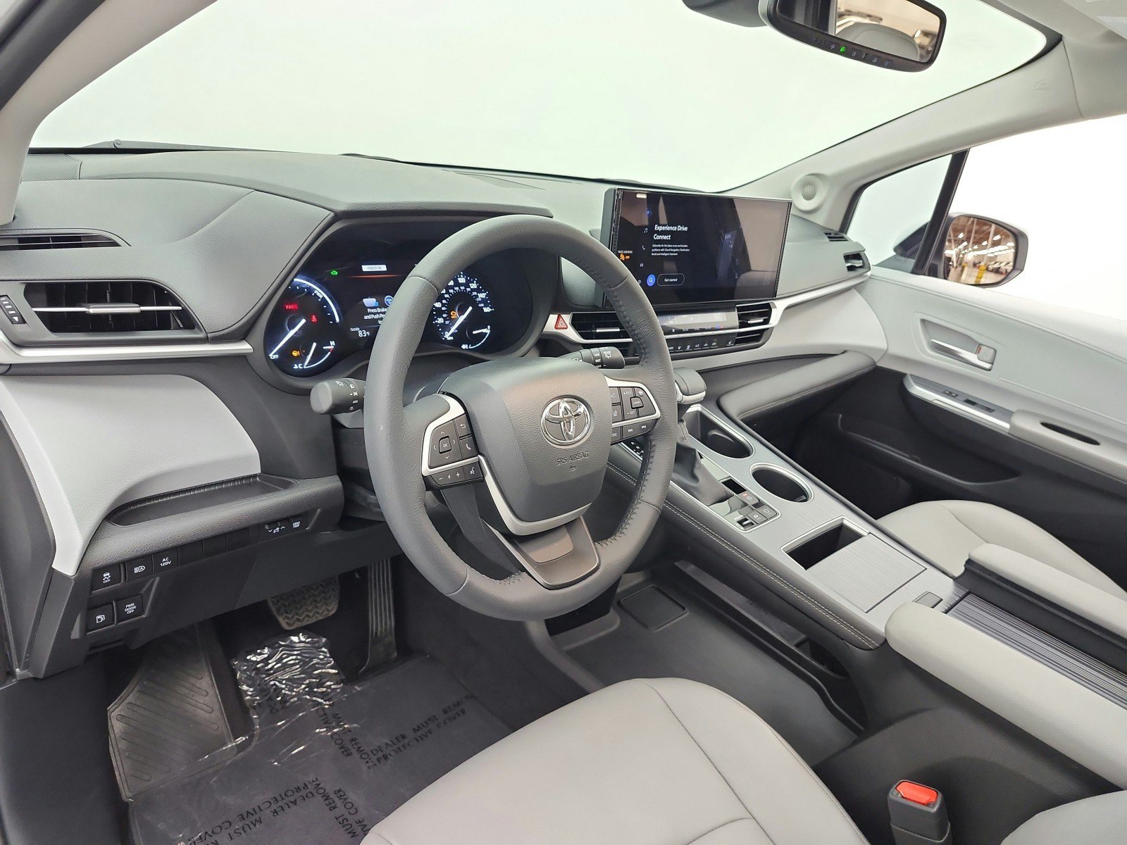 Used 2025 Toyota Sienna XLE w/ XLE Plus Package AWD/4WD image 9