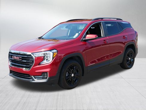 Used 2024 GMC Terrain SLE w/ Driver Convenience Package AWD/4WD image 3