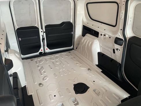 Used 2022 RAM ProMaster City Tradesman image 11