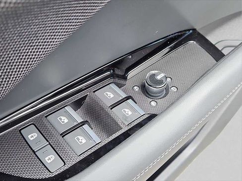 New 2026 Audi Q3 quattro 2.0T AWD/4WD image 6