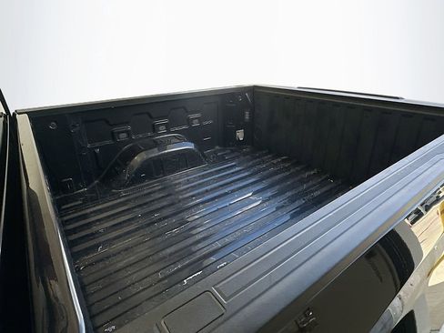 Used 2022 Chevrolet Silverado 1500 LT AWD/4WD image 26
