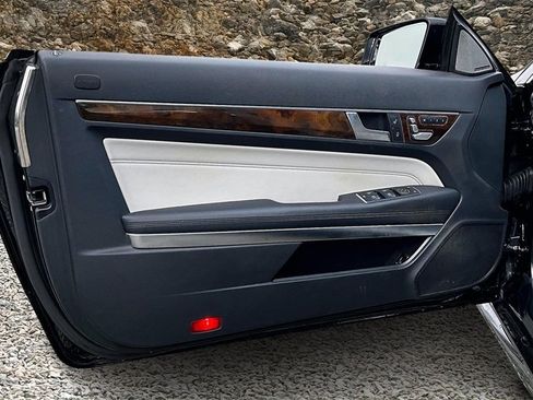 Used 2014 Mercedes-Benz E 550 Cabriolet w/ Premium 1 Package image 20