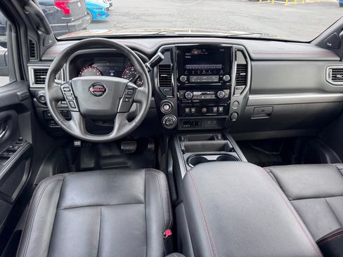Used 2022 Nissan Titan PRO-4X w/ Pro-4x Convenience Package AWD/4WD image 6