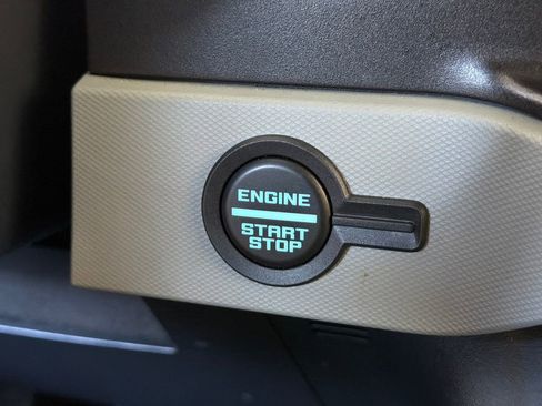 Used 2022 Ford Bronco Badlands image 5