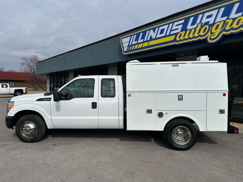 Used 2011 Ford F350 XL image 4