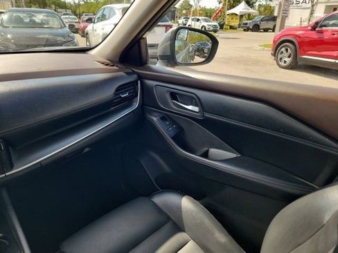 Certified 2023 Nissan Rogue SV w/ SV Premium Package image 19