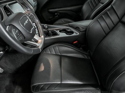 Used 2016 Dodge Challenger SRT Hellcat image 17