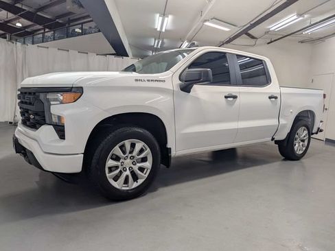 Used 2026 Chevrolet Silverado 1500 Custom RWD image 5