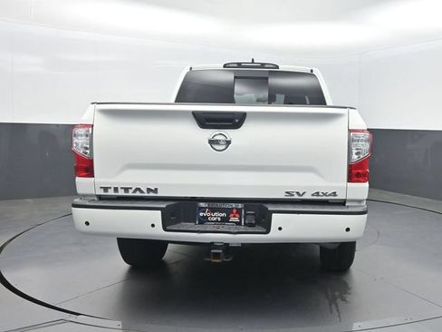 Used 2022 Nissan Titan SV AWD/4WD image 35