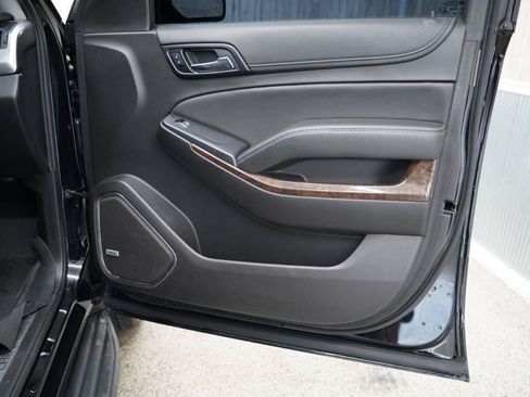Used 2019 Chevrolet Tahoe LT AWD/4WD image 32