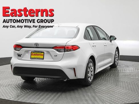 Used 2024 Toyota Corolla LE image 5