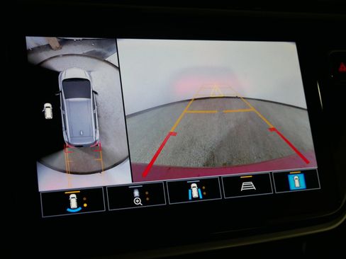 Used 2022 Chevrolet Bolt LT image 33