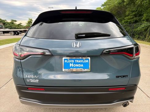 Used 2024 Honda HR-V Sport image 4