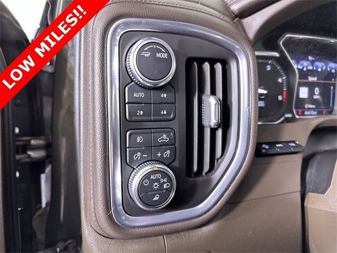 Used 2022 GMC Sierra 2500 Denali w/ Denali Ultimate Package image 18