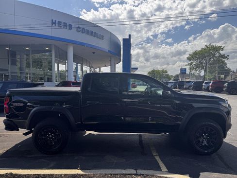 Used 2026 Chevrolet Colorado Trail Boss AWD/4WD image 8