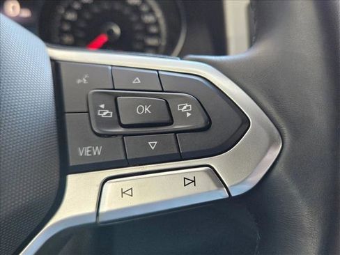 Used 2020 Volkswagen Atlas Cross Sport SE FWD image 14