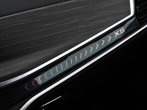 New 2026 BMW X5 xDrive50e w/ Premium Package image 21